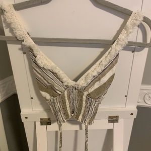V neck crop top - size S